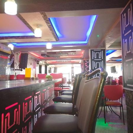 Royal Prince Hotel, メル エクステリア 写真